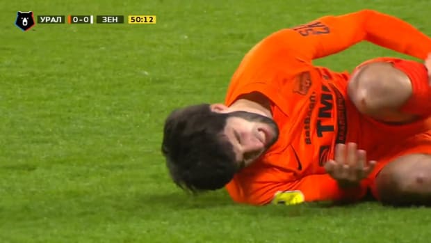 Claudinho's red card in the Russian Premier League